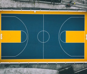 开云足球直播-年度焦点之战之夜，范弗利特带动全队节奏